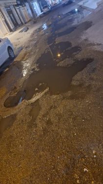 حفاری های رهاشده و پس زدگی فاضلاب در منطقه کمپلو جنوبی - اهواز